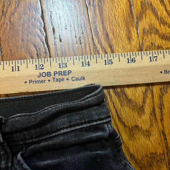 Hollister Ultra High-Rise 3" Soft Stretch Short Size 9/W29 Black Denim Cutoff - Picture 5 of 9